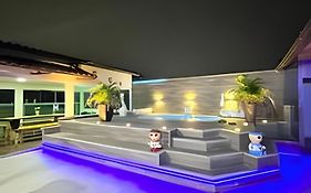 Cobertura com Piscina, Sauna e Churrasqueira